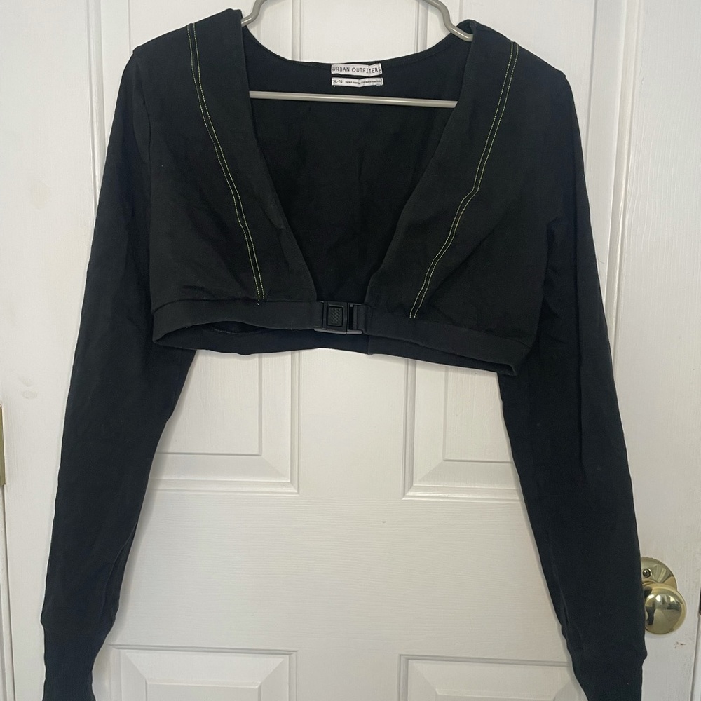 UO Women’s Techwear Long Sleeve Crop Top